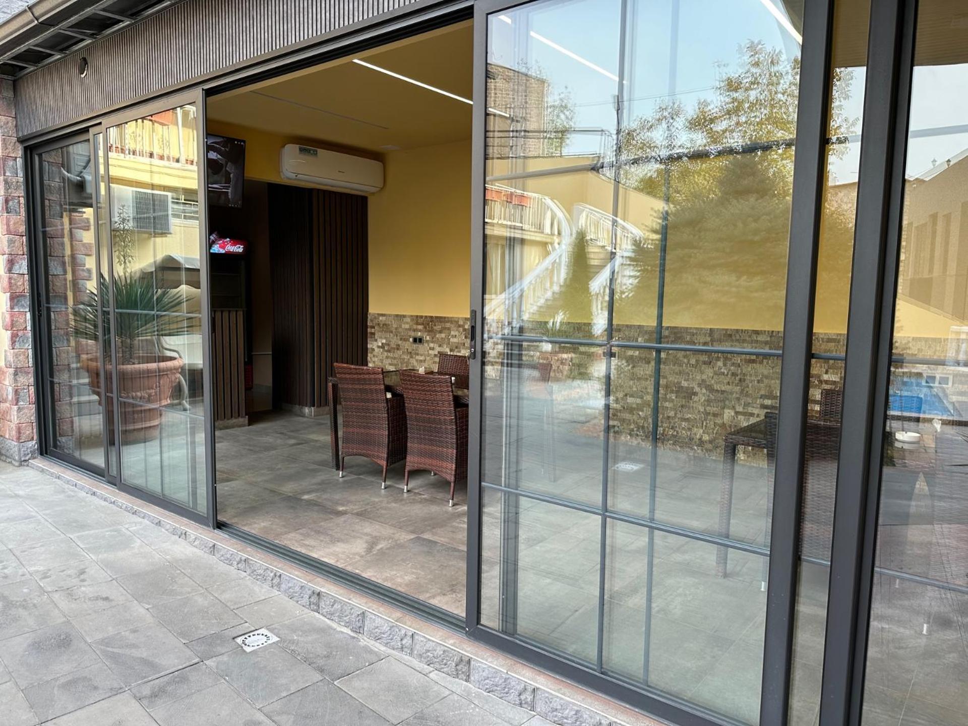 Capital Hotel Erivan Exterior foto